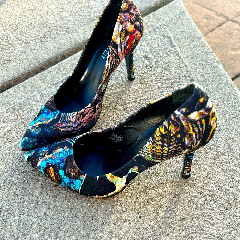 Nine West High Heels! Size 7. Worn once!